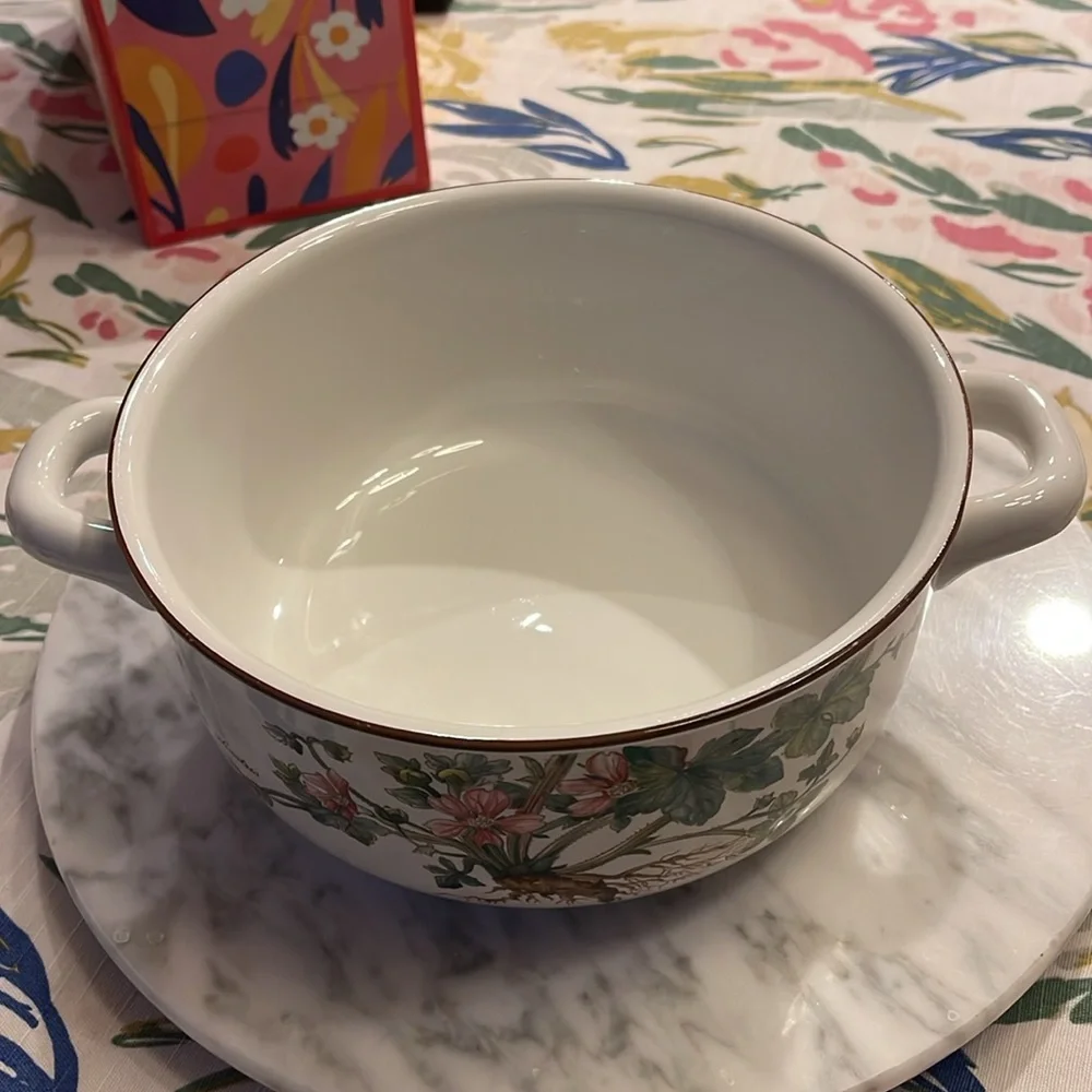 Villeroy & Boch Botanica Round Covered Vegetable Tureen (Casserole Dish).
